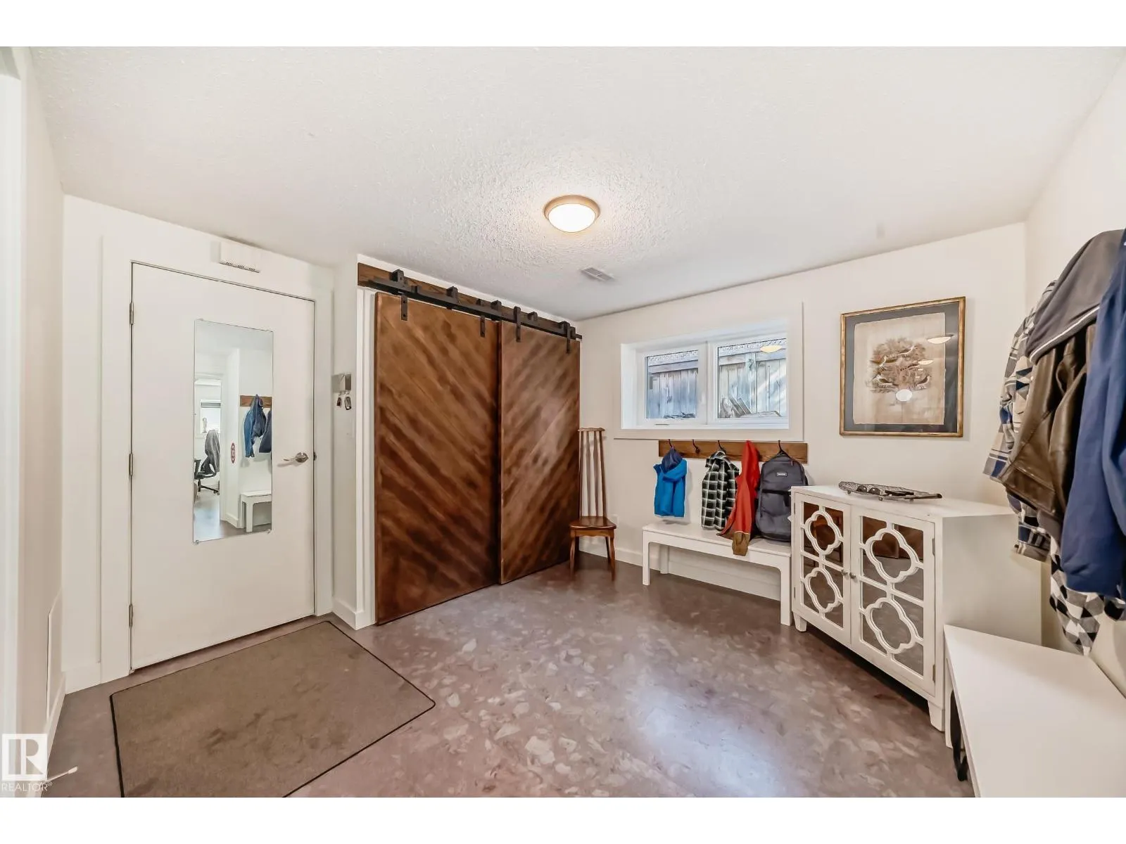 118 LANGHOLM DR