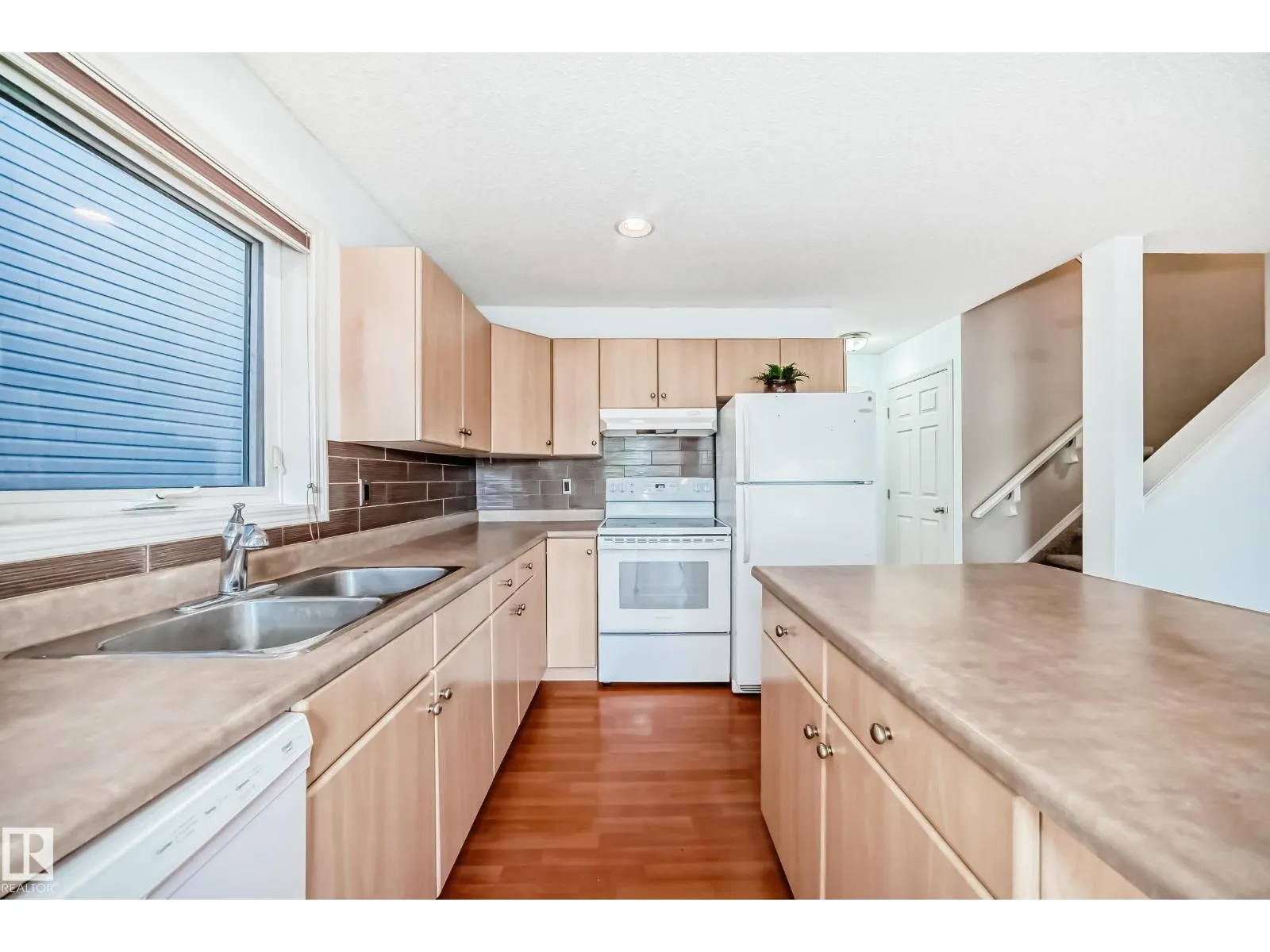 #34 2021 GRANTHAM CT NW