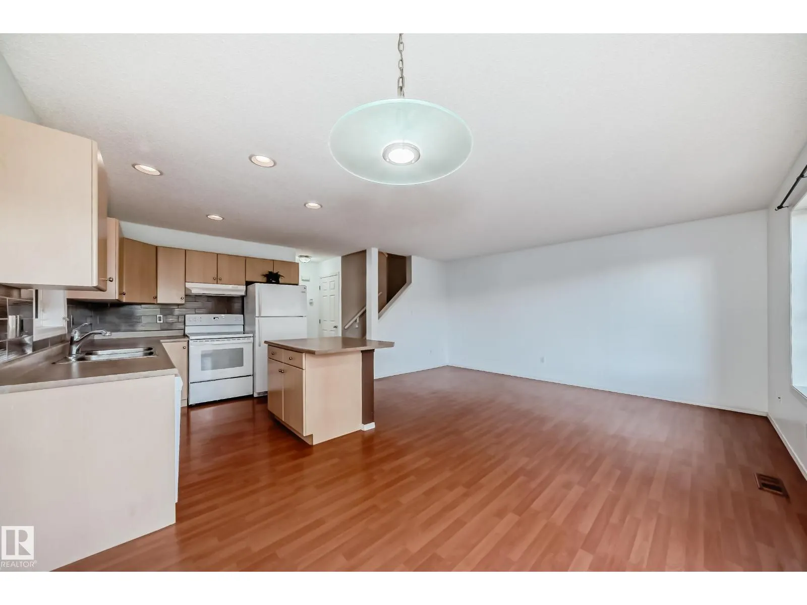 #34 2021 GRANTHAM CT NW