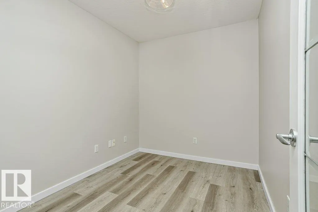 #202 278 SUDER GREENS DR NW
