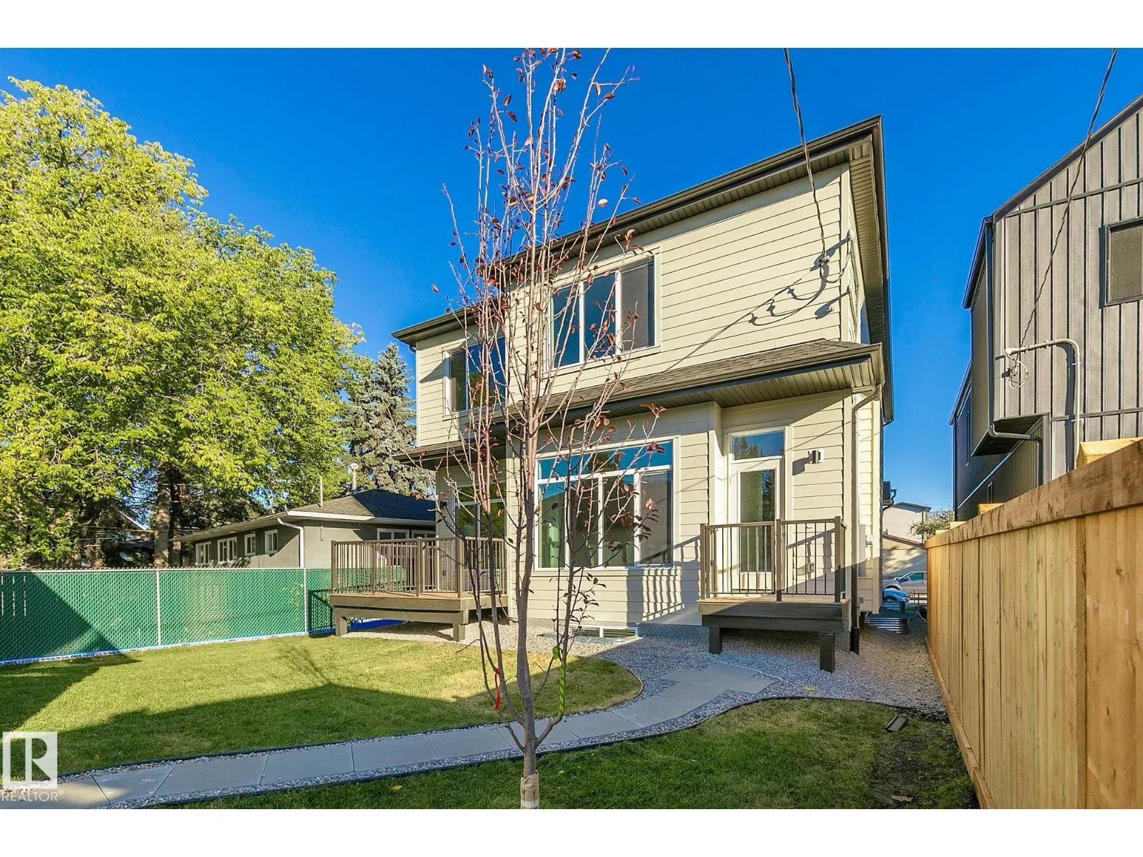 14717 88 AV NW