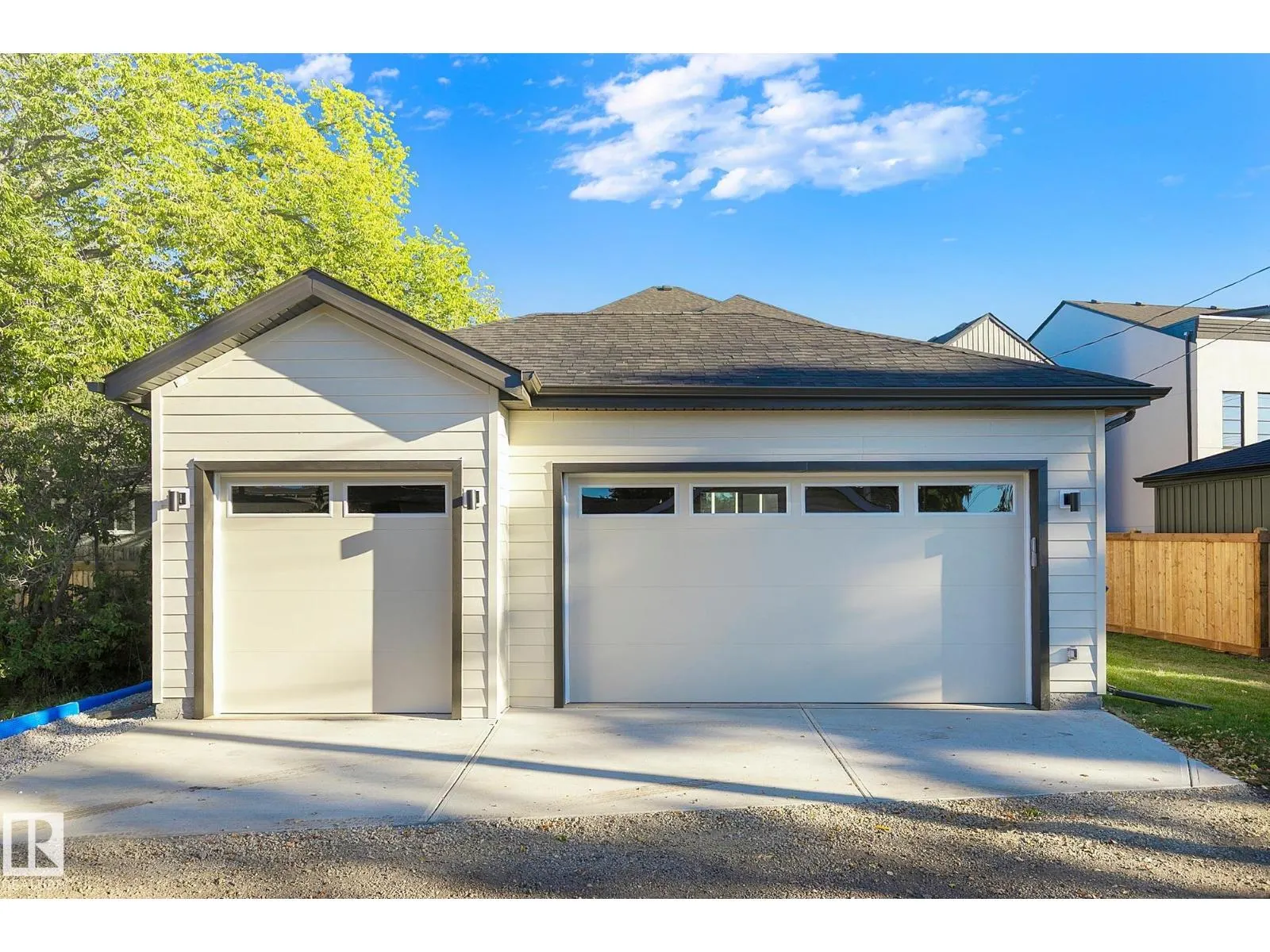 14717 88 AV NW