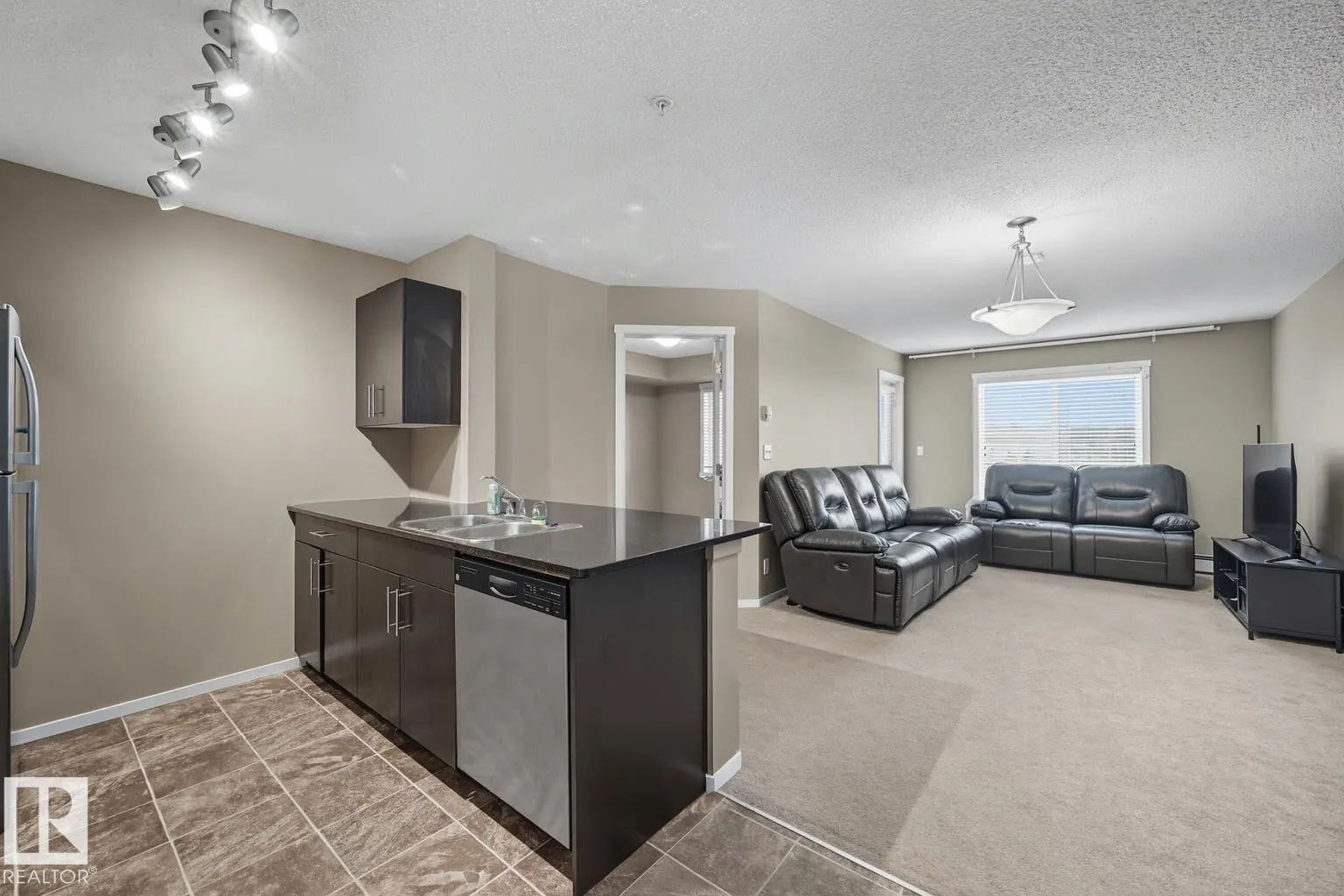 #205 5810 MULLEN PL NW