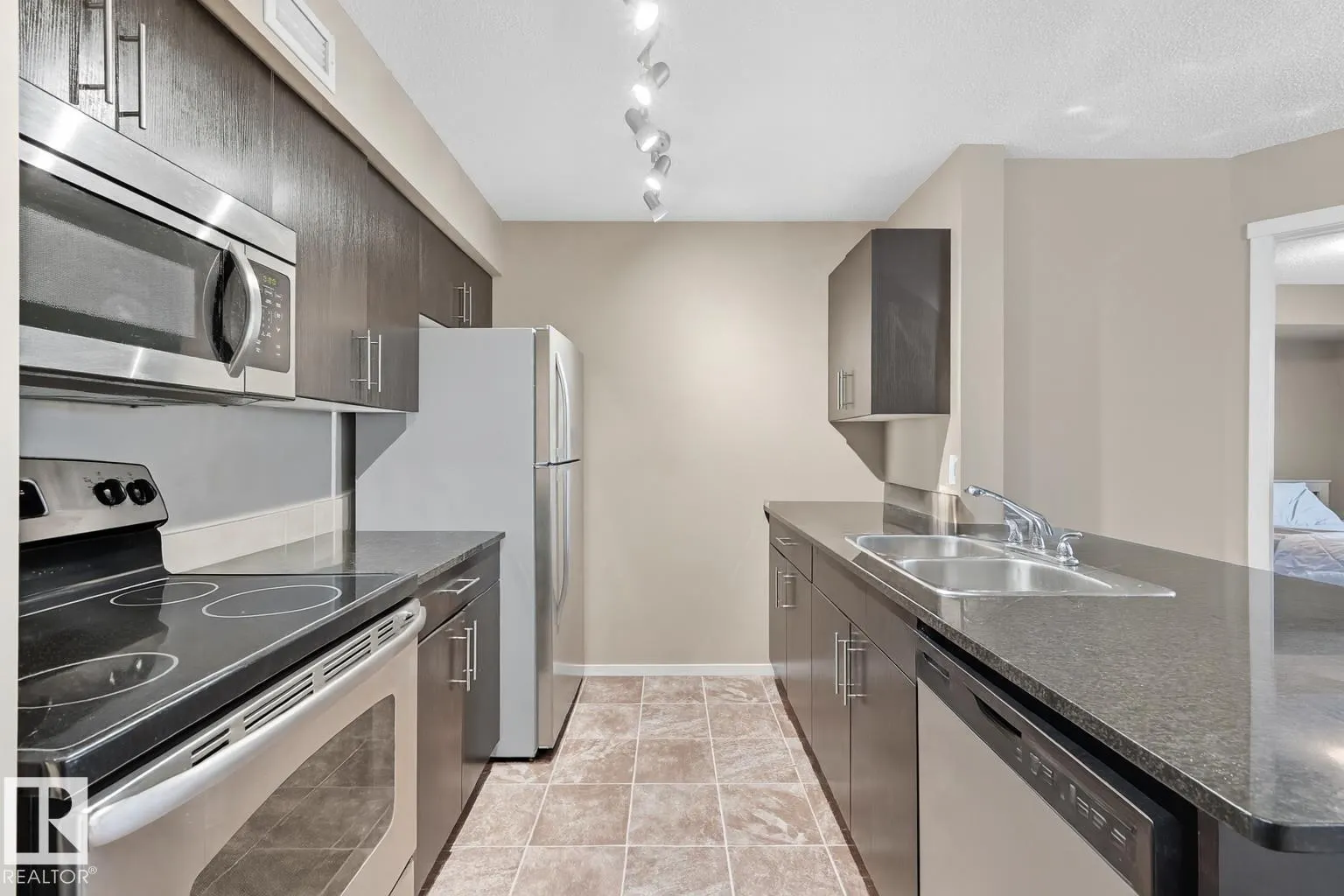 #205 5810 MULLEN PL NW