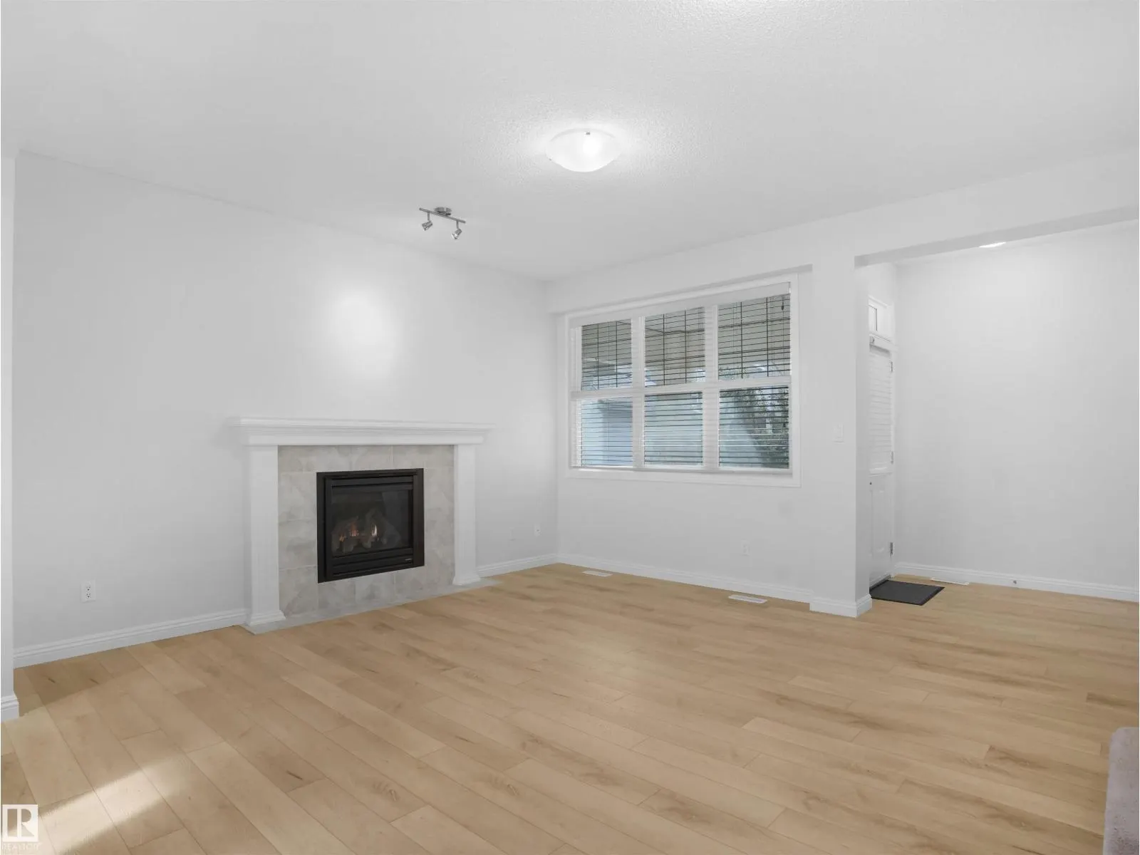 2533 COLE CR SW