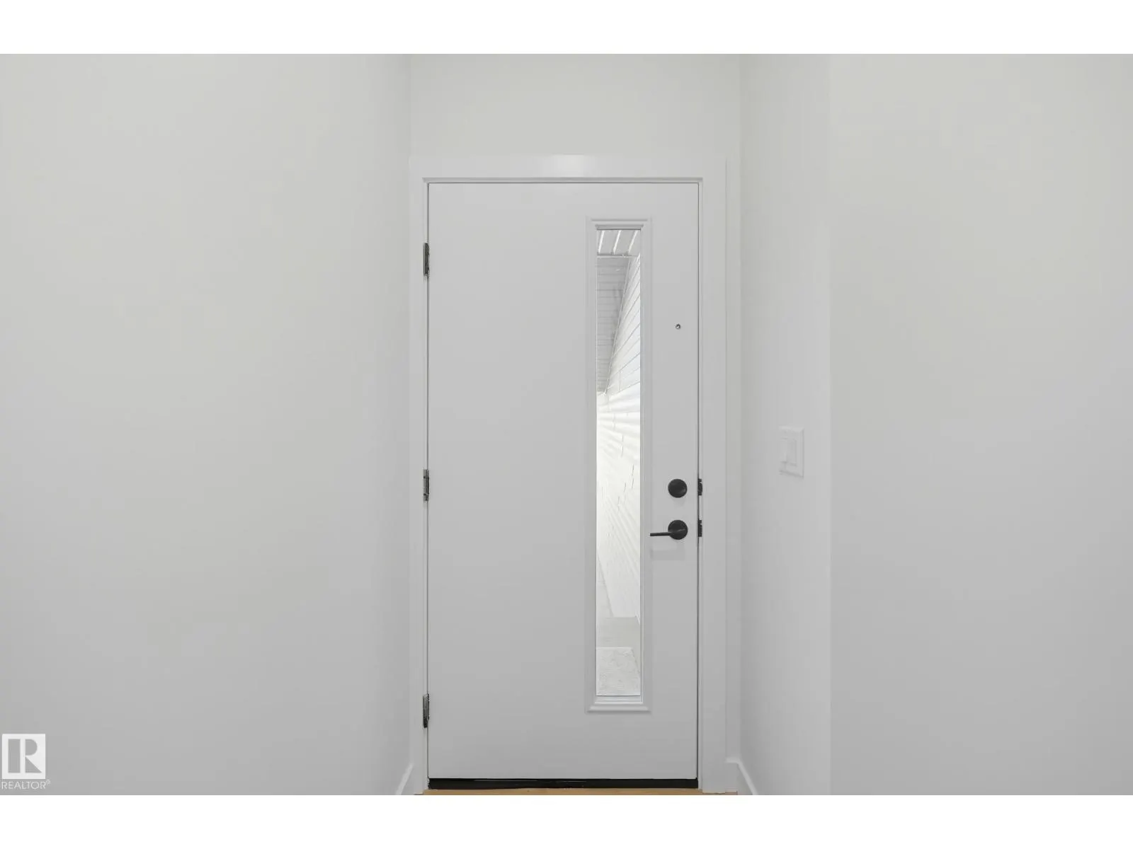 22607 90 AV NW