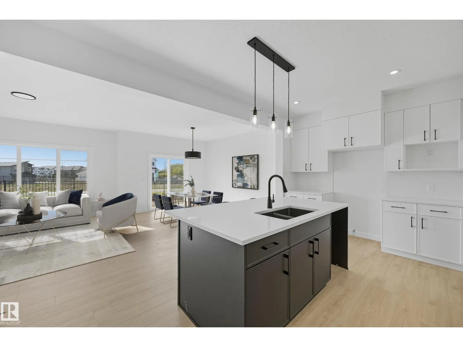 22607 90 AV NW