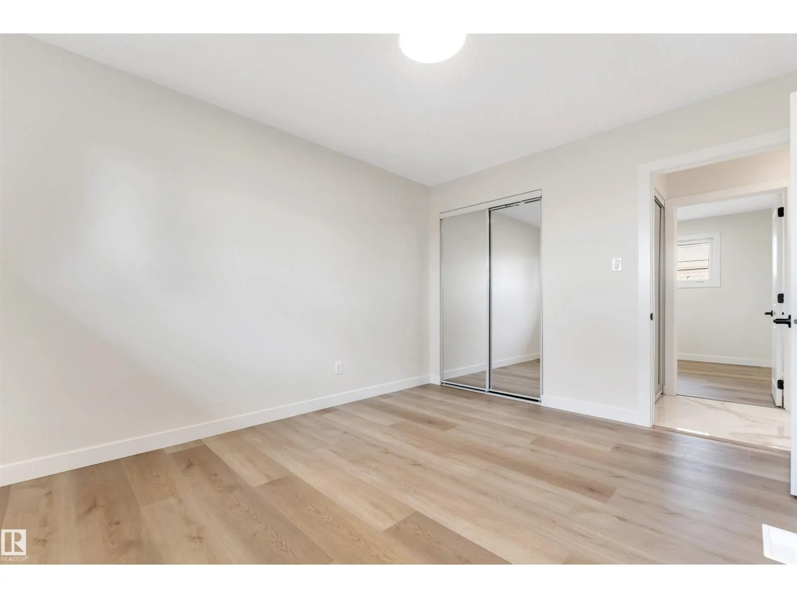 5907 137 AV NW