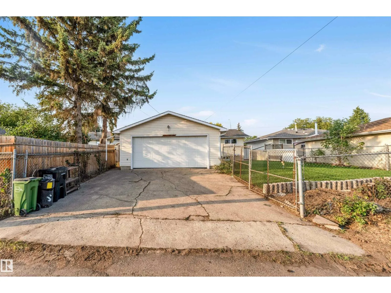5907 137 AV NW