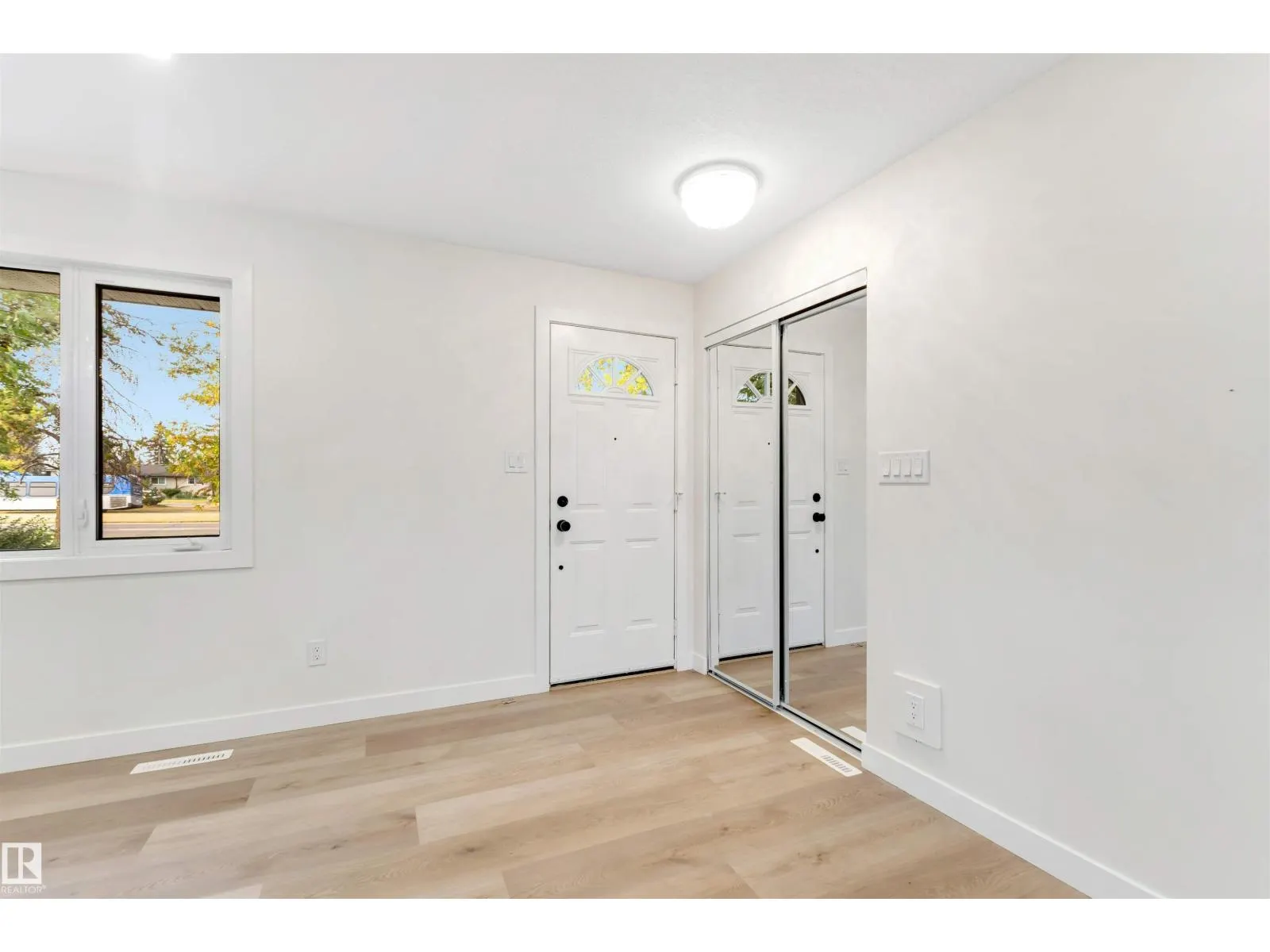 5907 137 AV NW