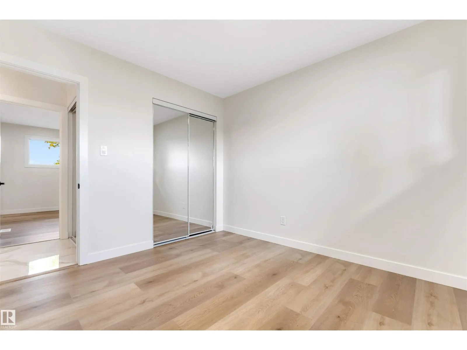5907 137 AV NW