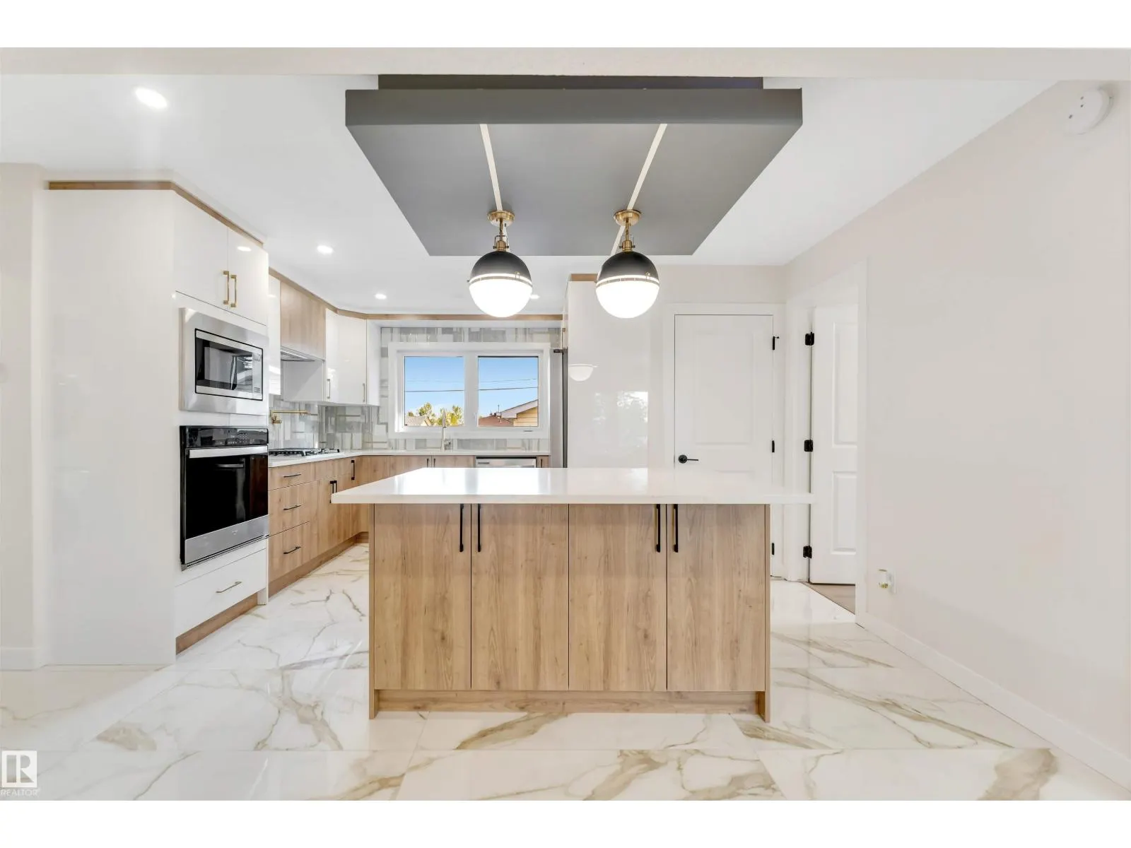 5907 137 AV NW