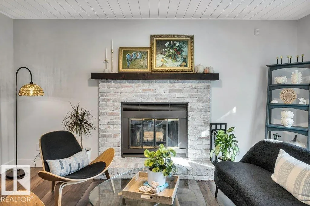 18911 94 AV NW NW