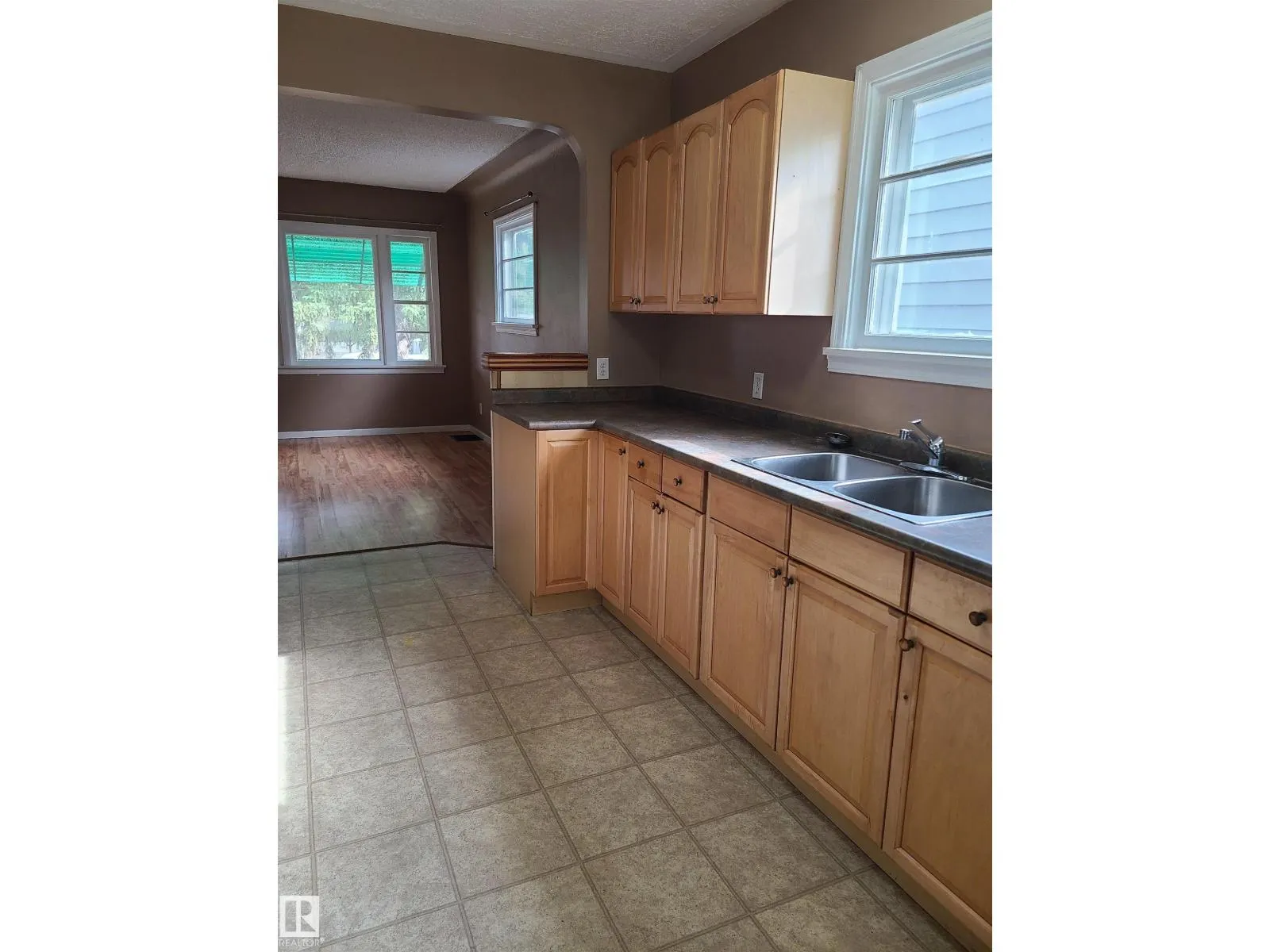 12414 90 ST NW