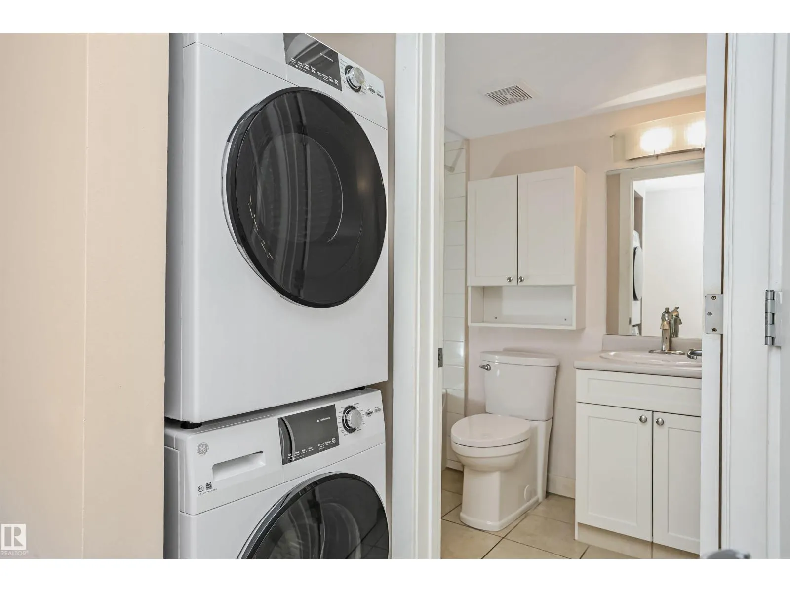 #504 9715 110 ST NW