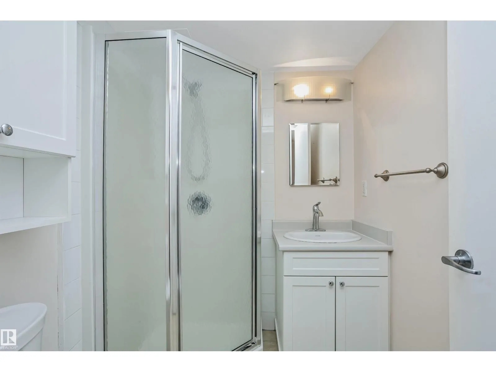 #504 9715 110 ST NW