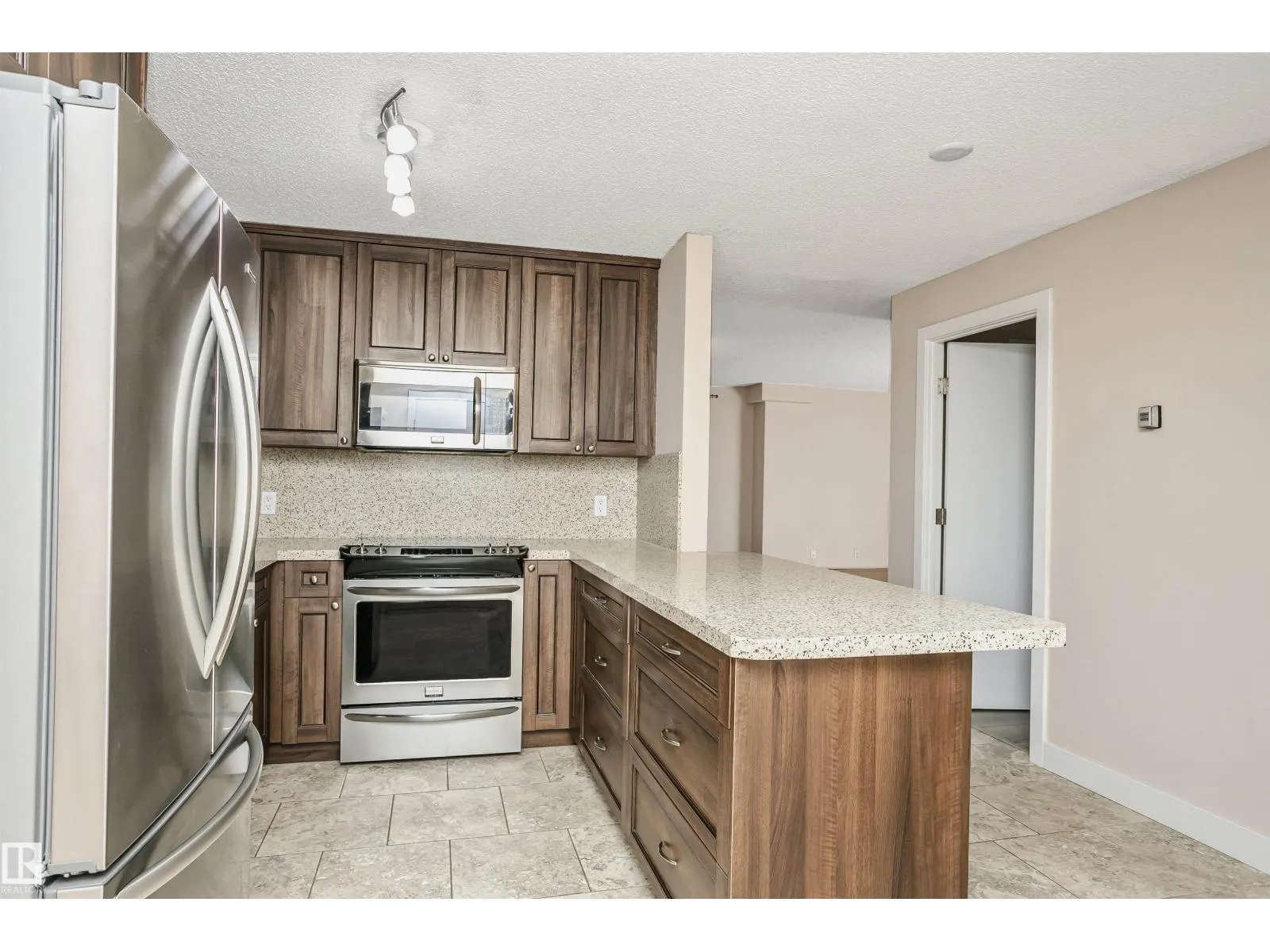 #504 9715 110 ST NW