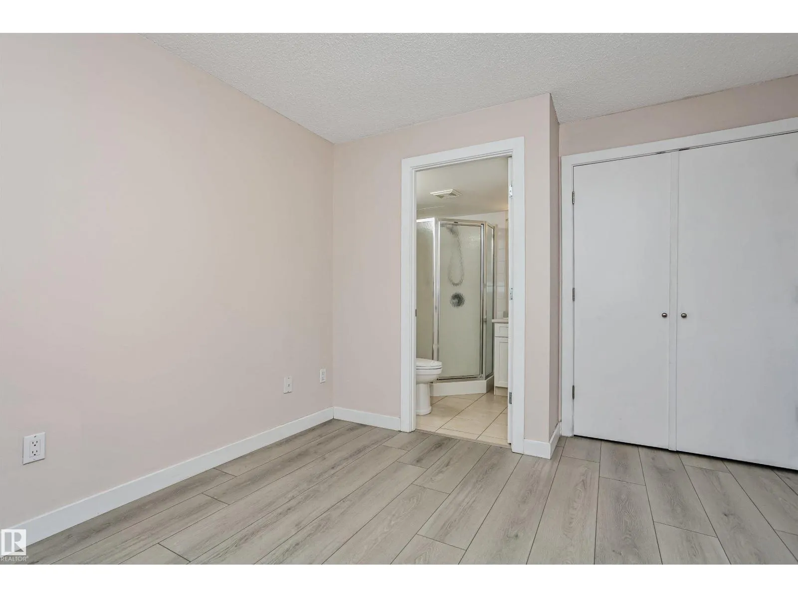 #504 9715 110 ST NW