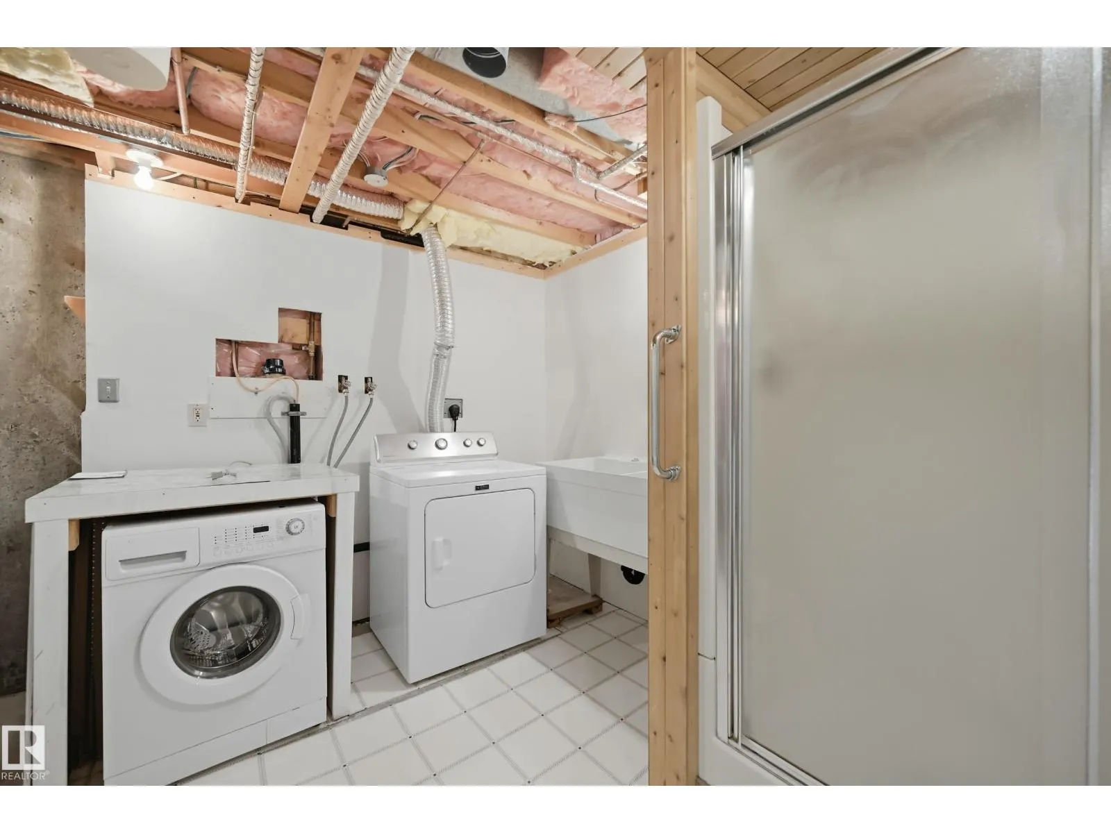 183 HEARTHSTONE NW