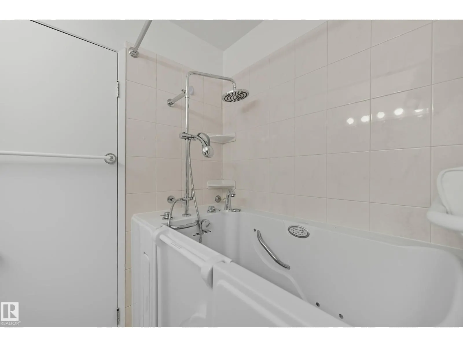 183 HEARTHSTONE NW