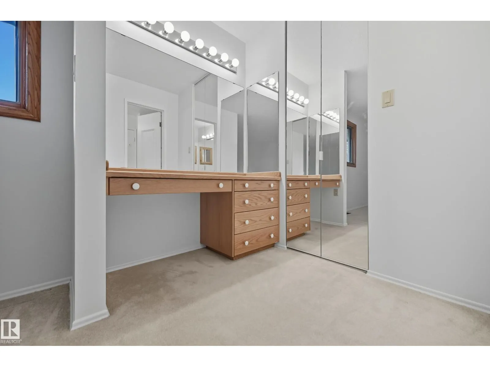 183 HEARTHSTONE NW