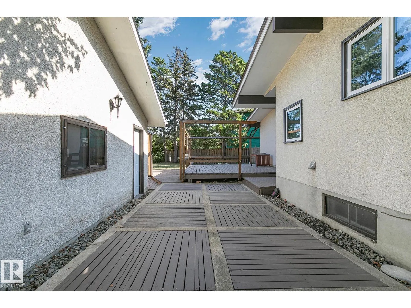 11612 36 AV NW