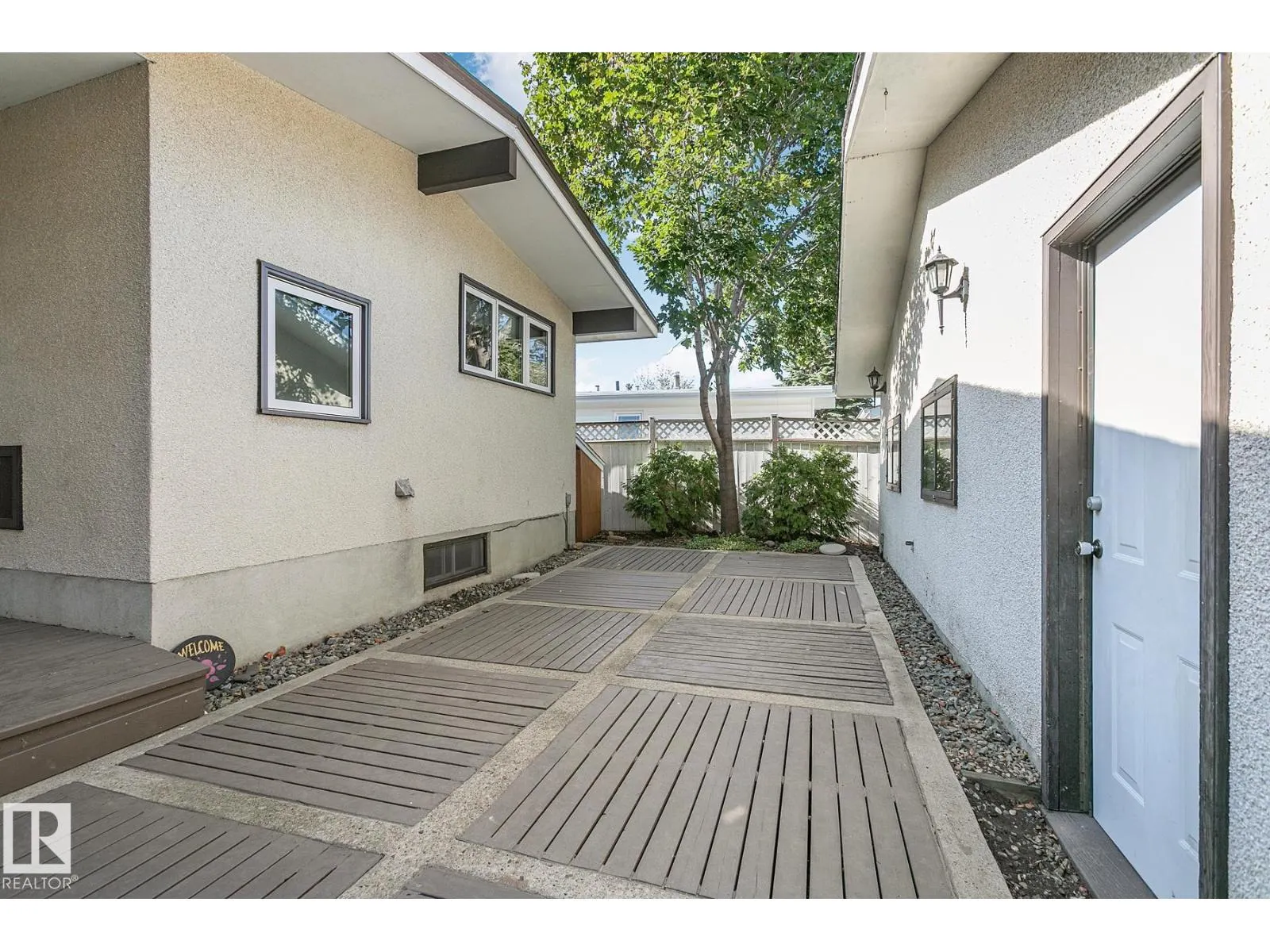 11612 36 AV NW