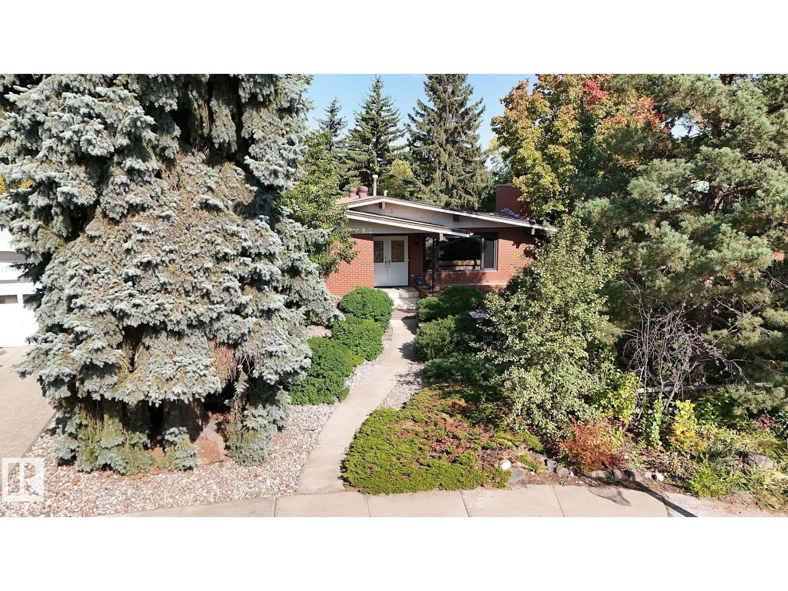 11612 36 AV NW