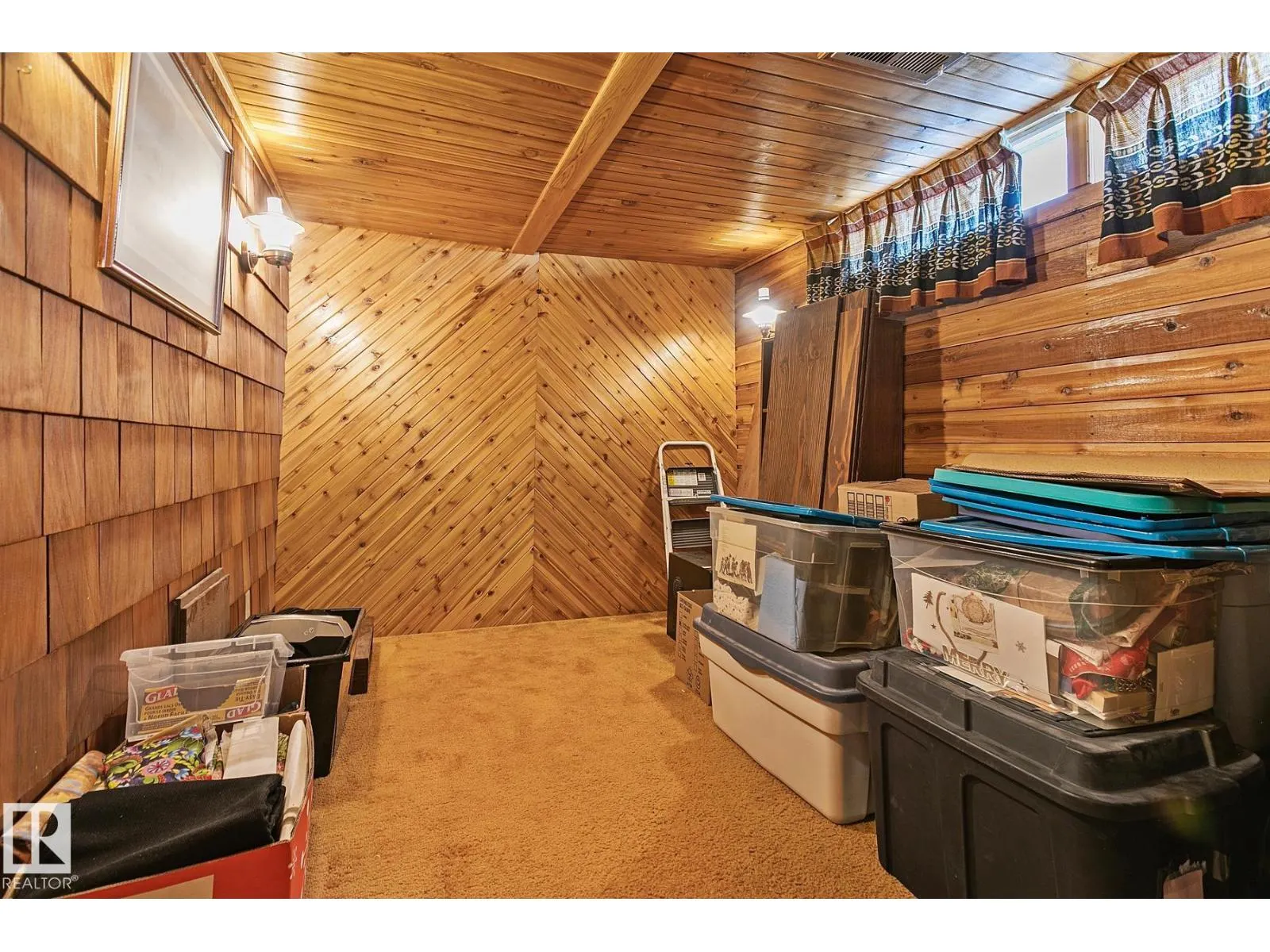 11612 36 AV NW