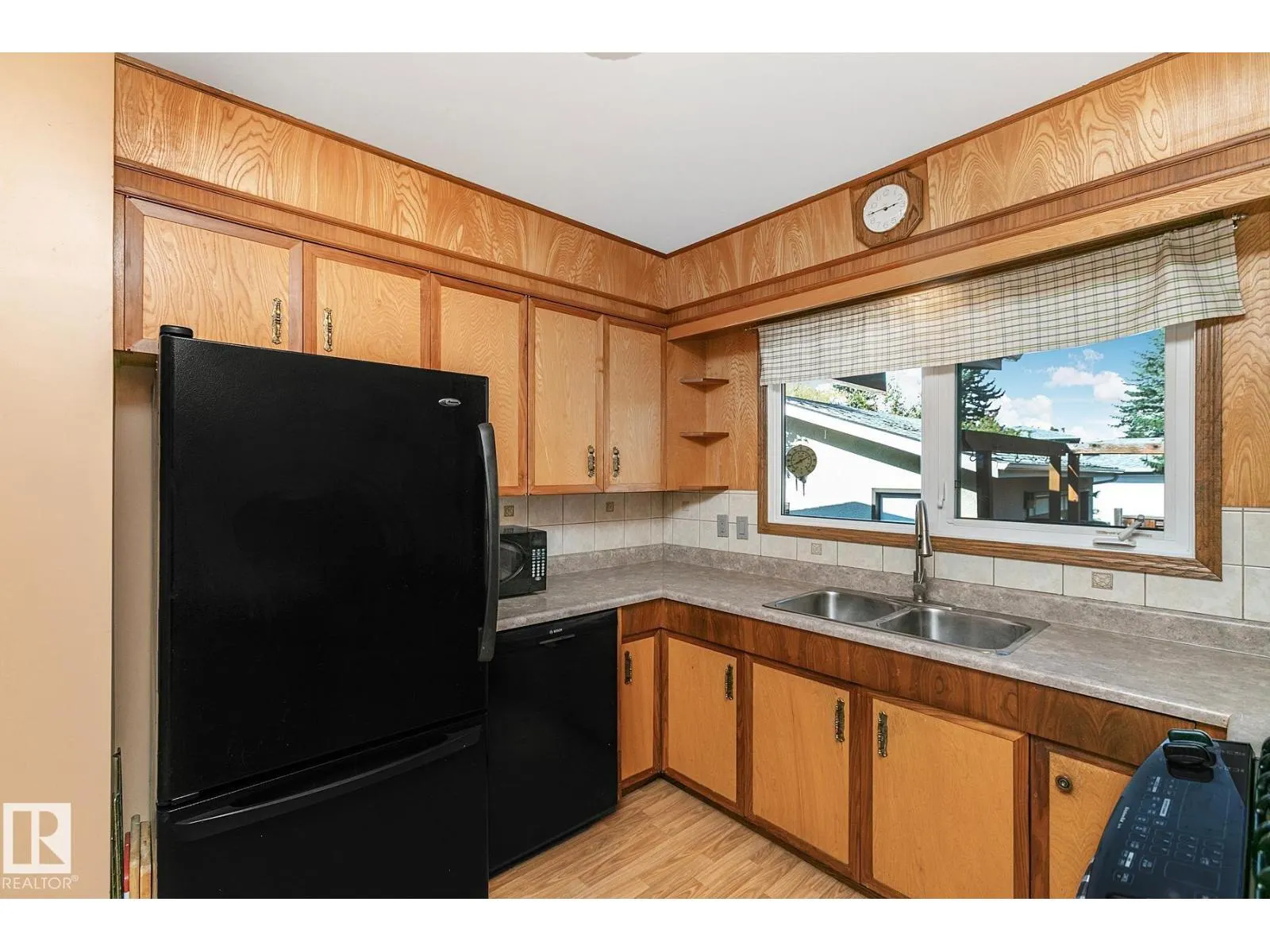 11612 36 AV NW