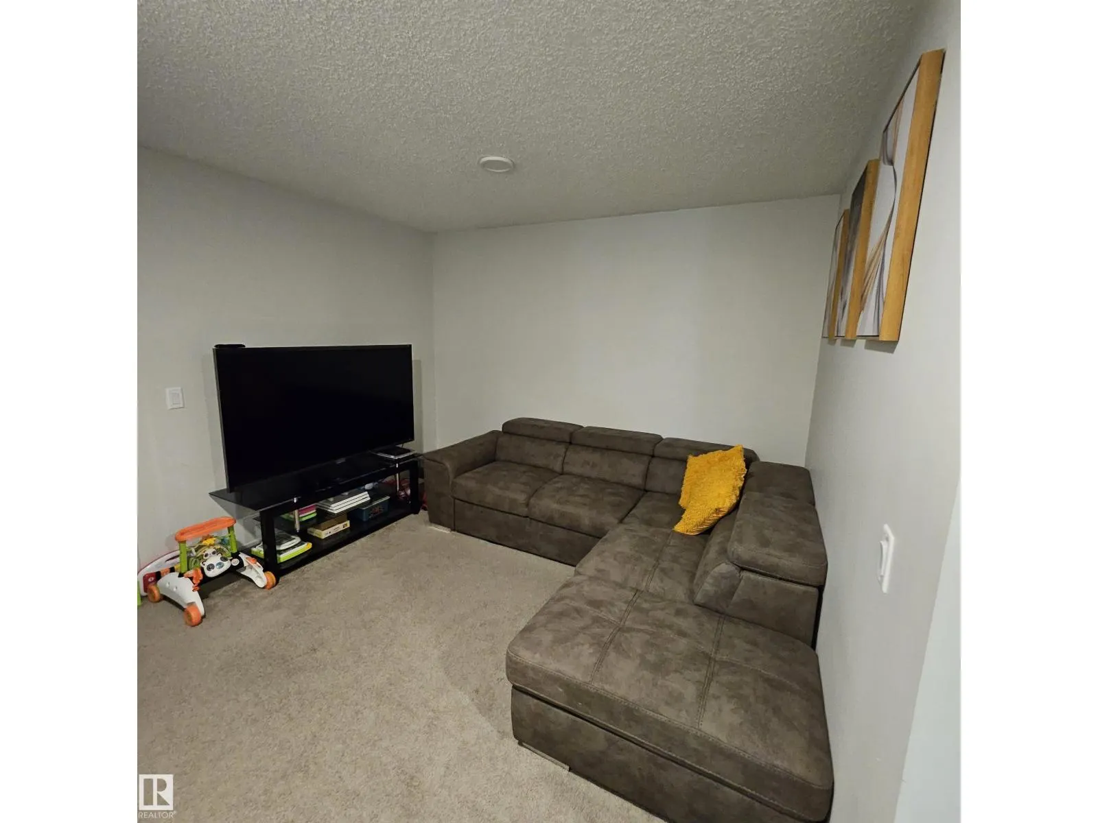 19122 22A AV NW