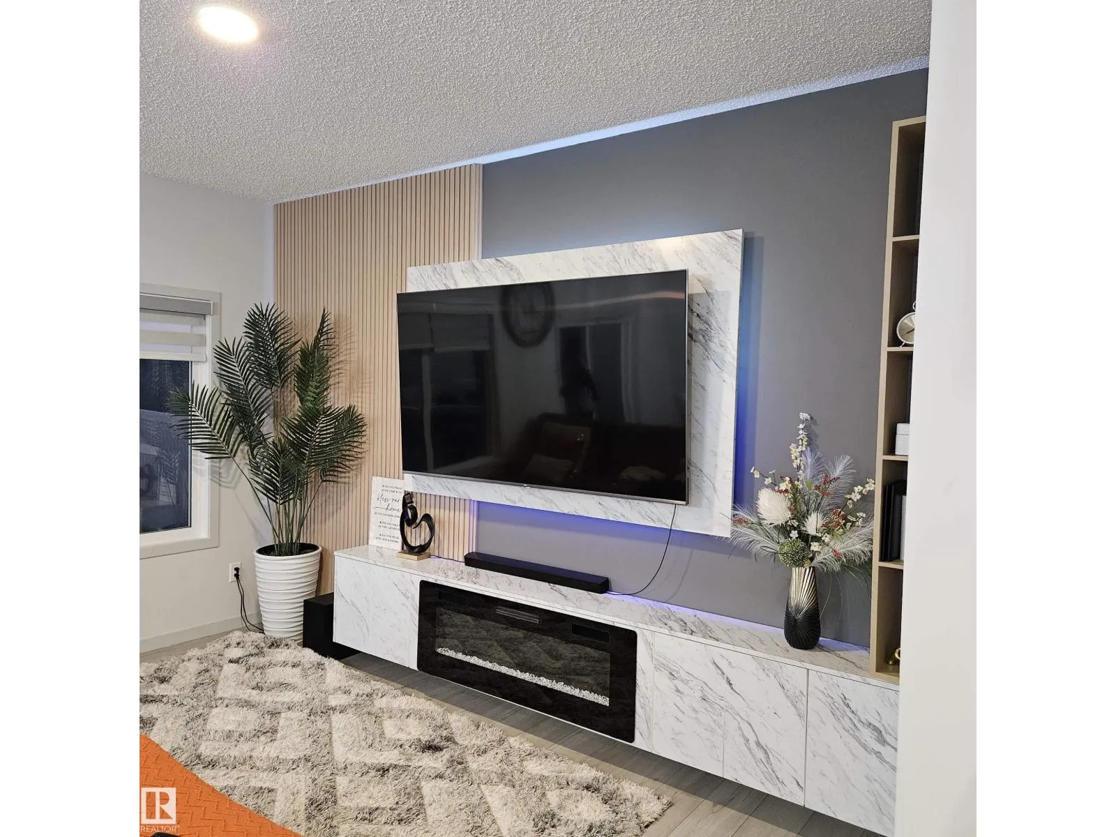 19122 22A AV NW