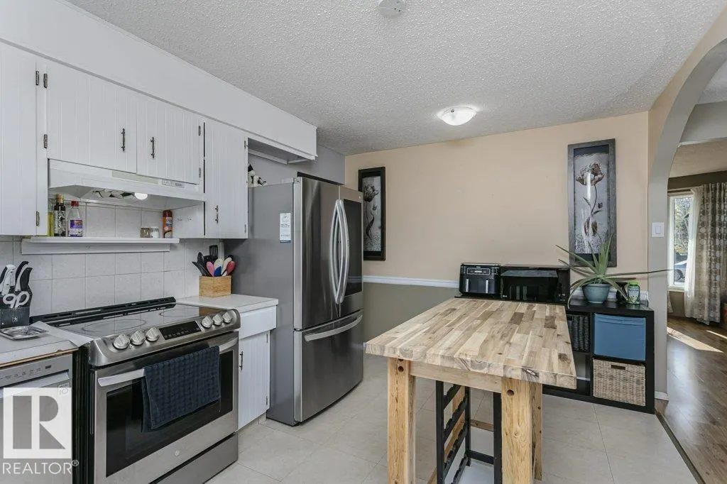 27 MILLGROVE DR