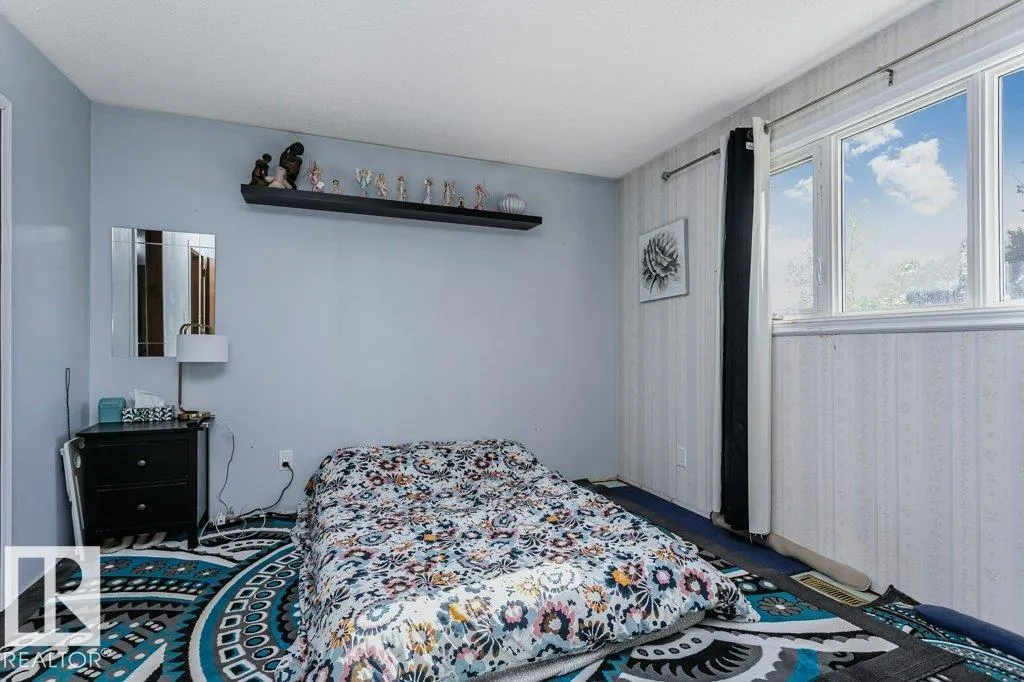 27 MILLGROVE DR