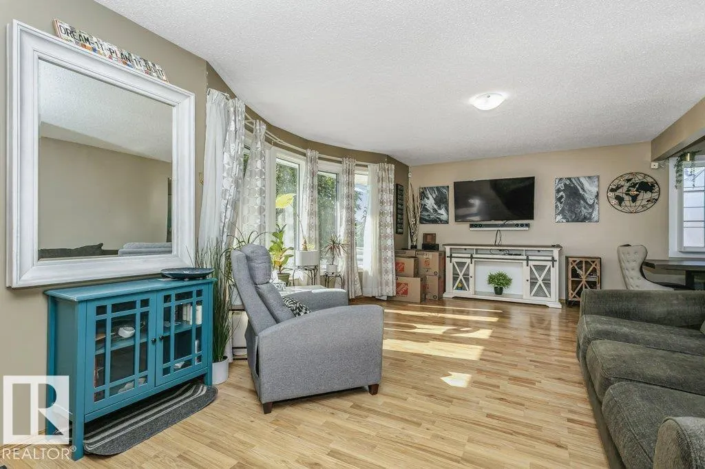 27 MILLGROVE DR