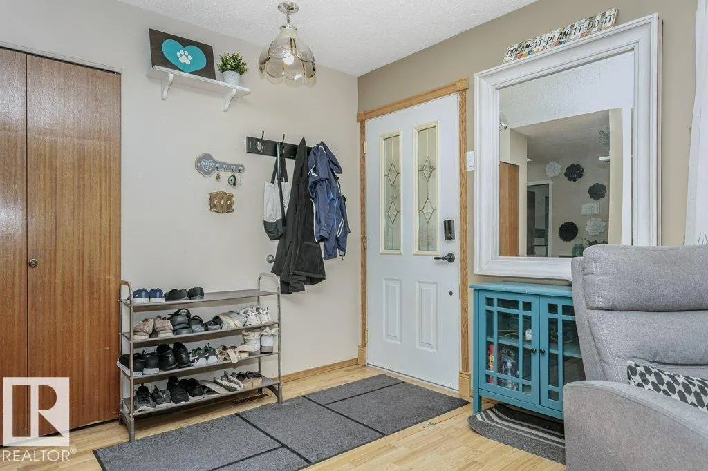 27 MILLGROVE DR