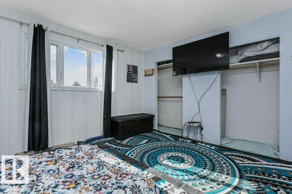 27 MILLGROVE DR