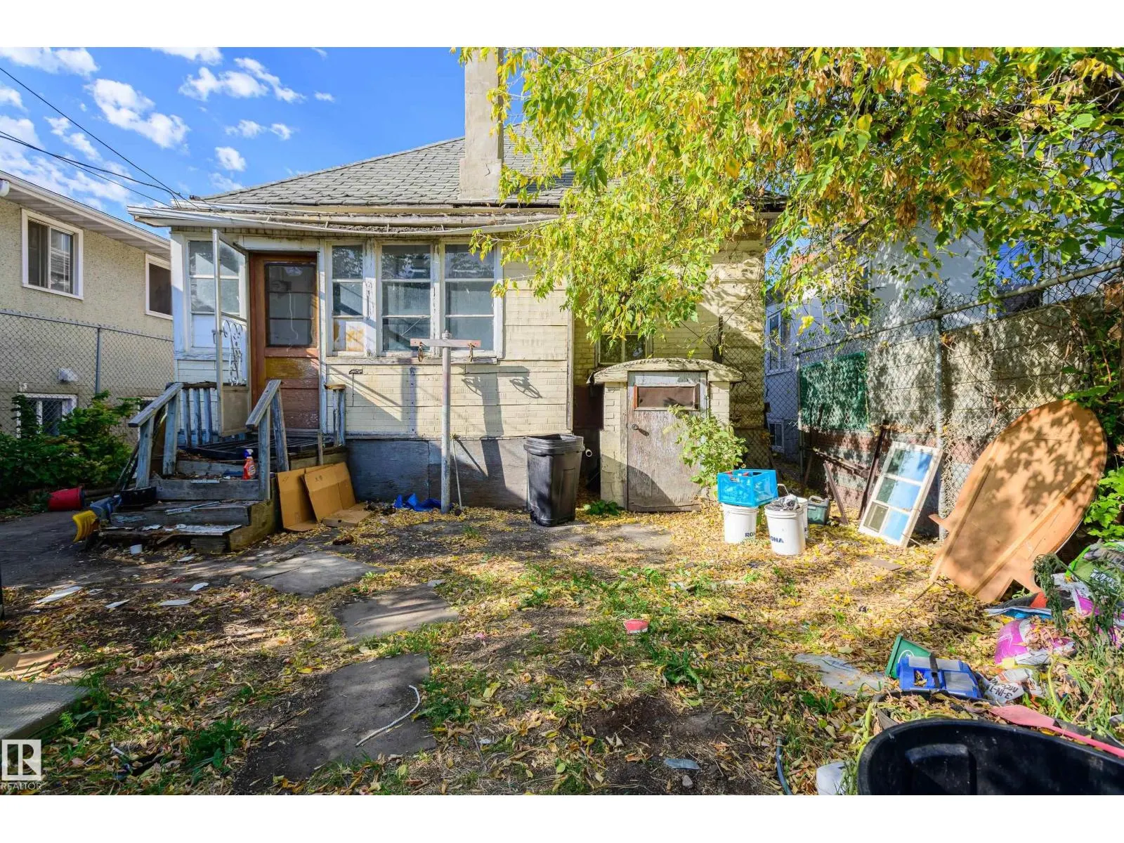 10947 98 ST NW NW