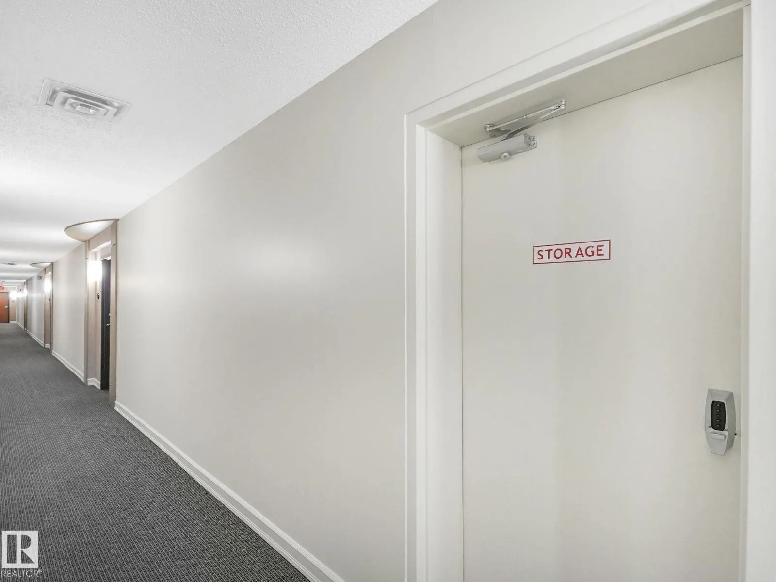 #413 13830 150 AV NW
