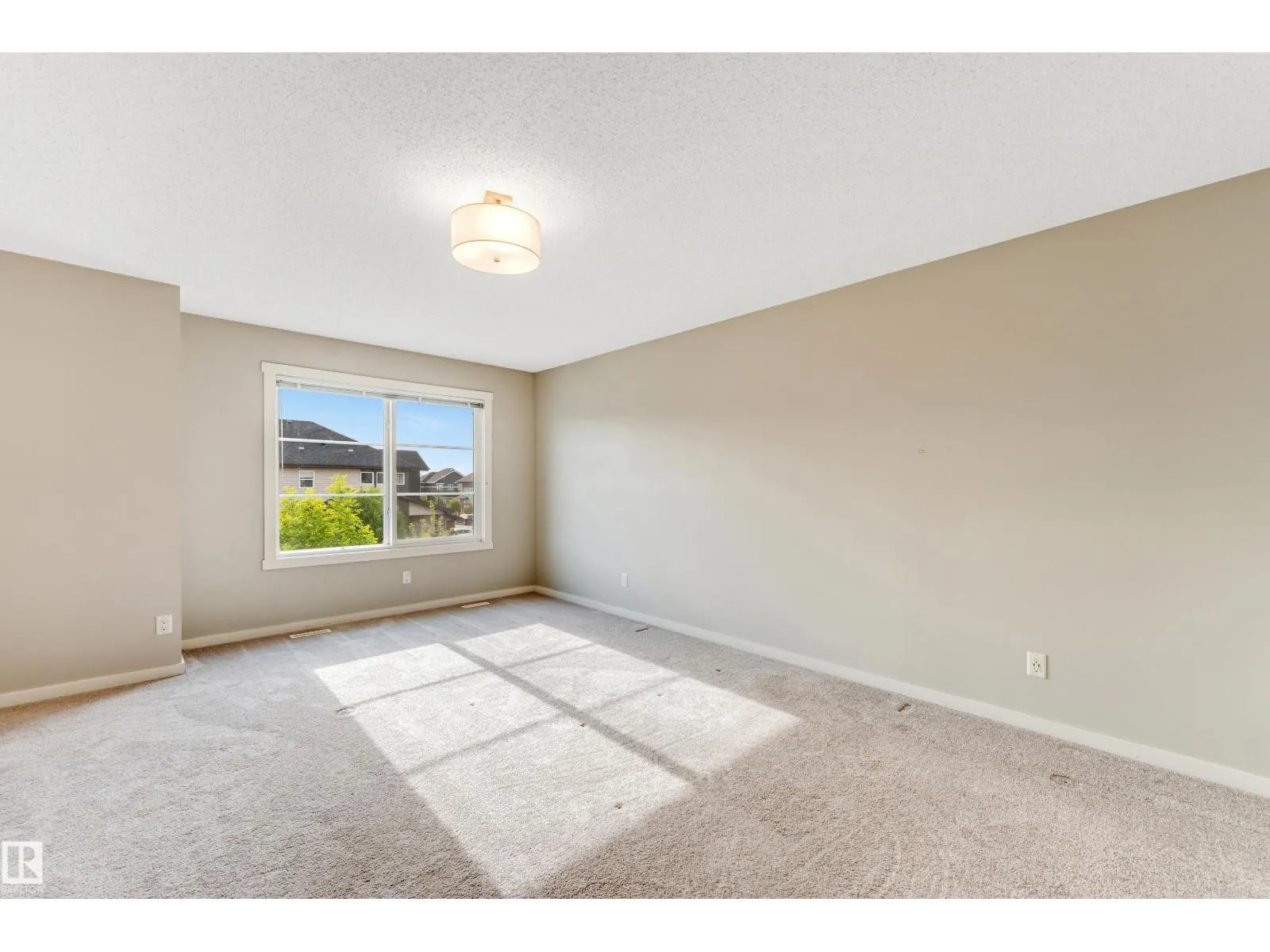 707 40 ST SW