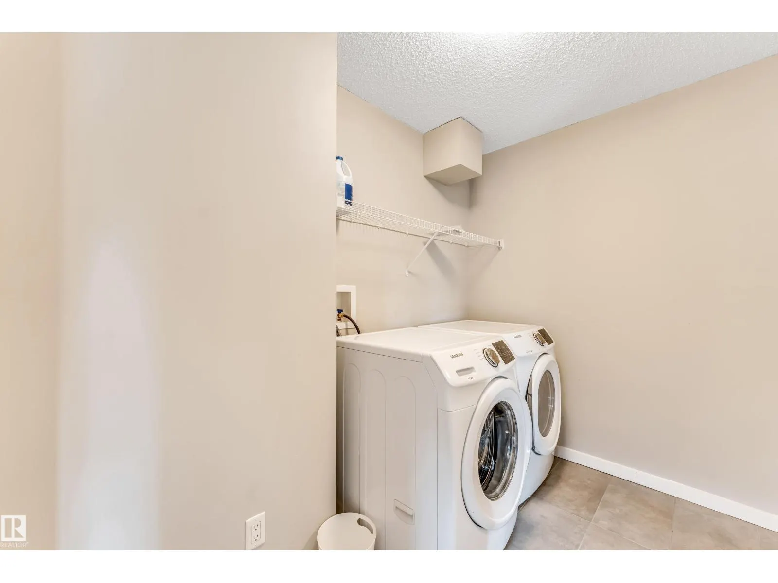 707 40 ST SW