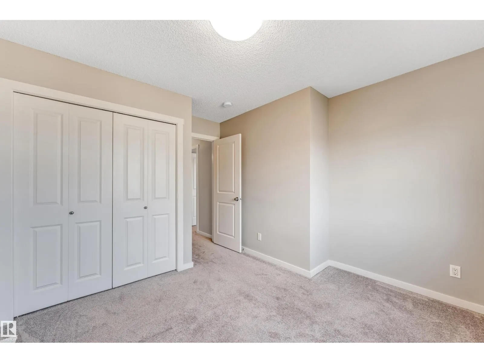 707 40 ST SW