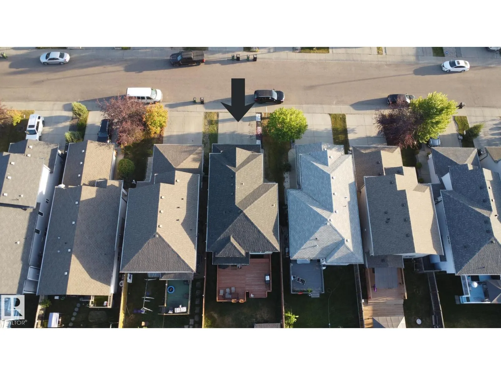 3008 24 AV NW