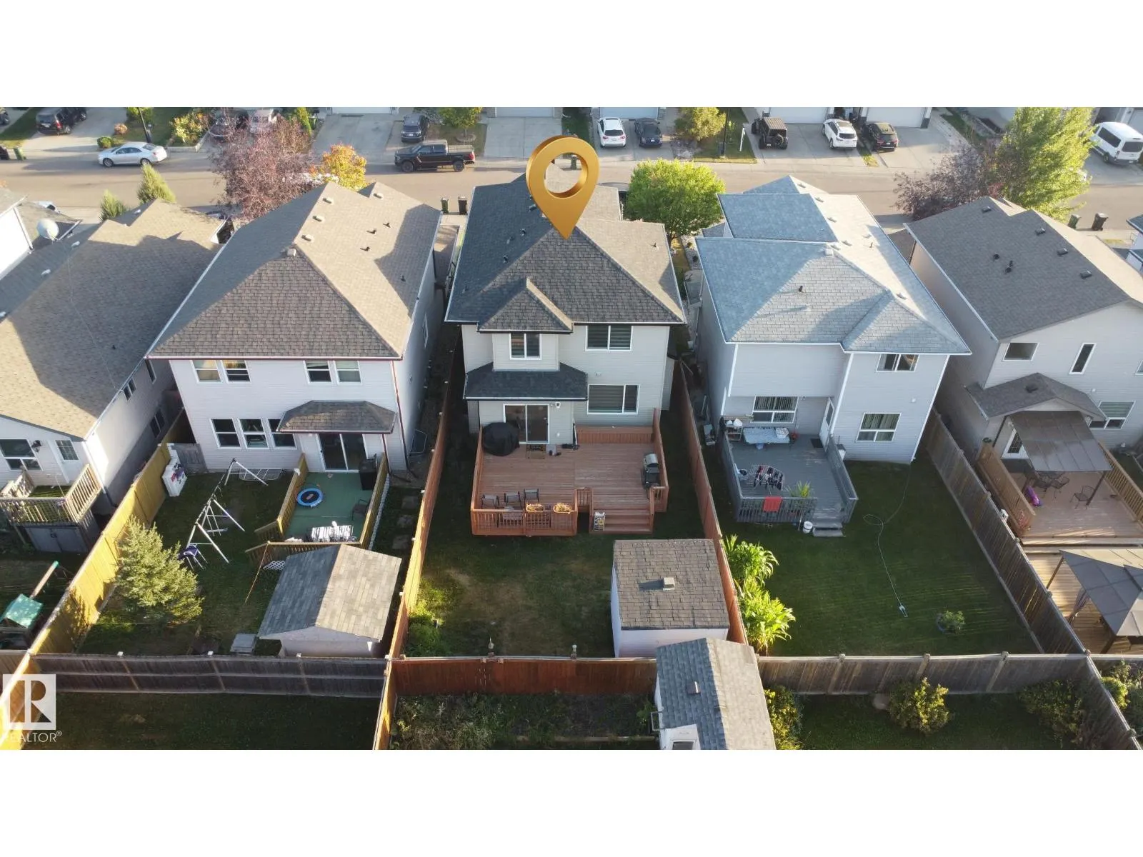 3008 24 AV NW