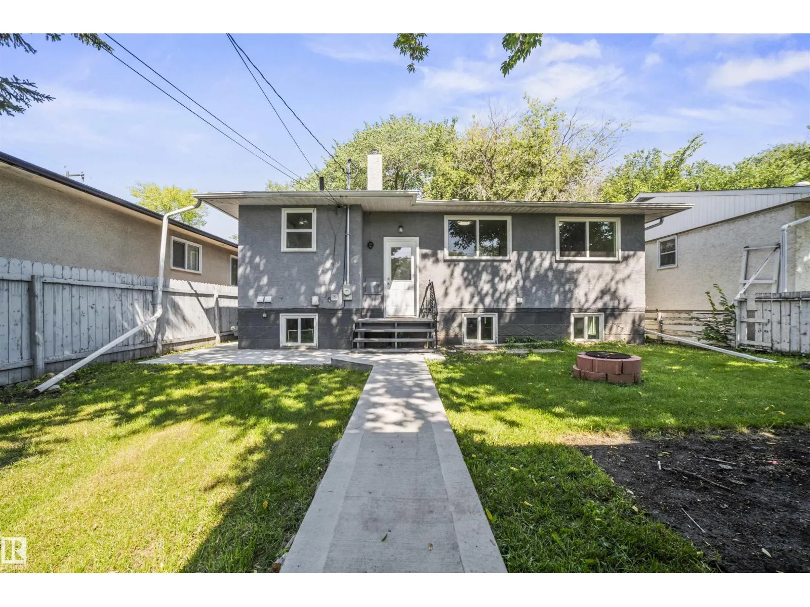 8125 84 AV NW