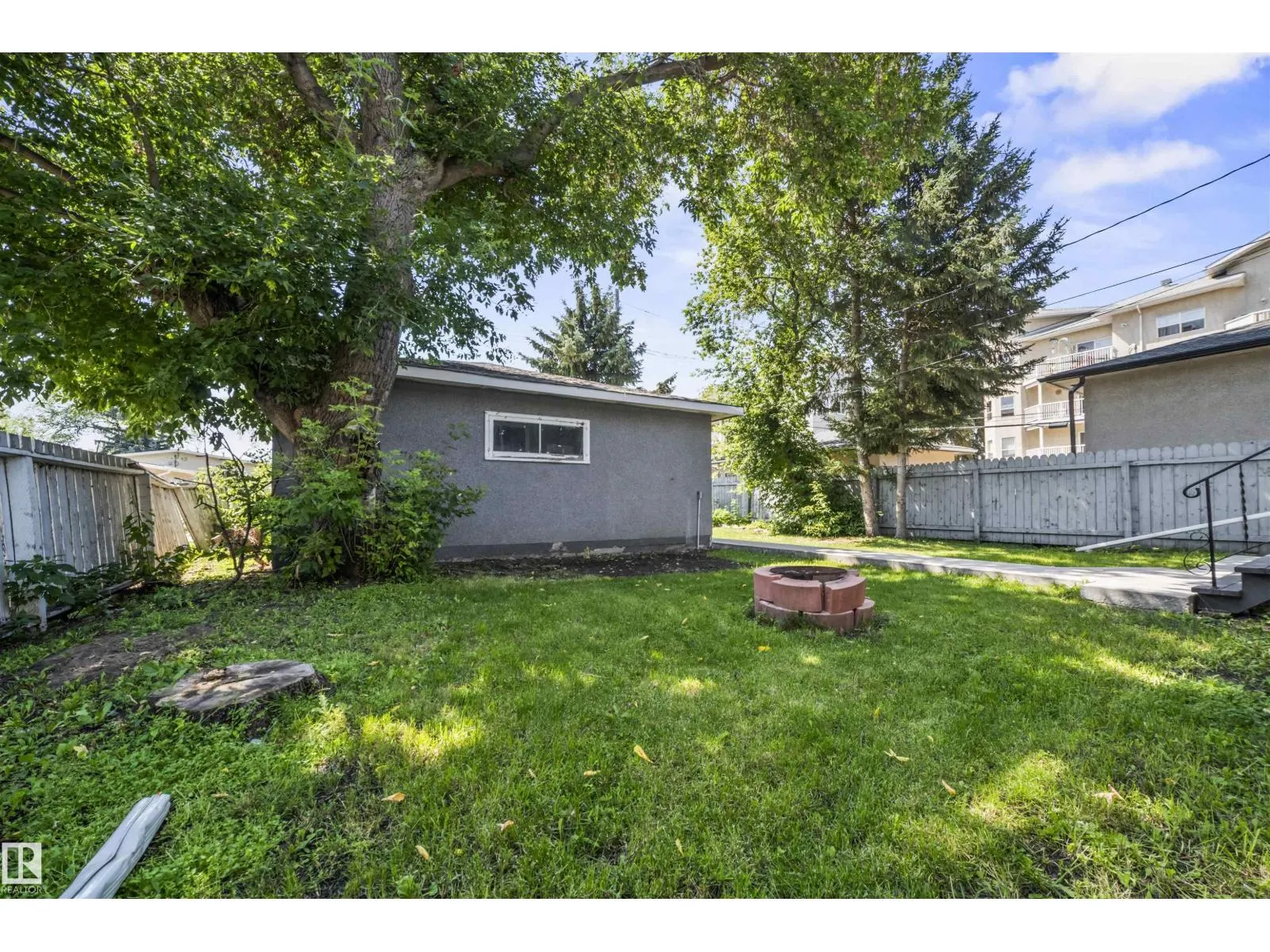 8125 84 AV NW