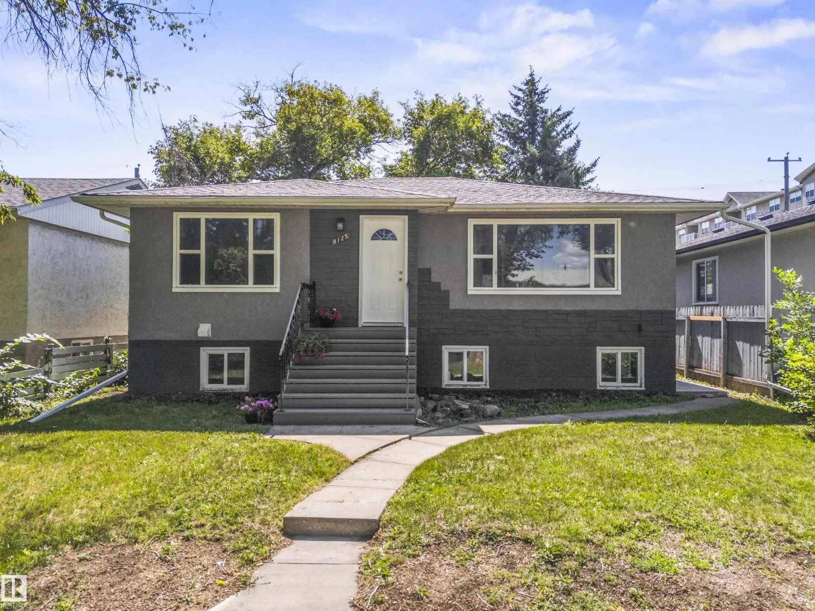 8125 84 AV NW