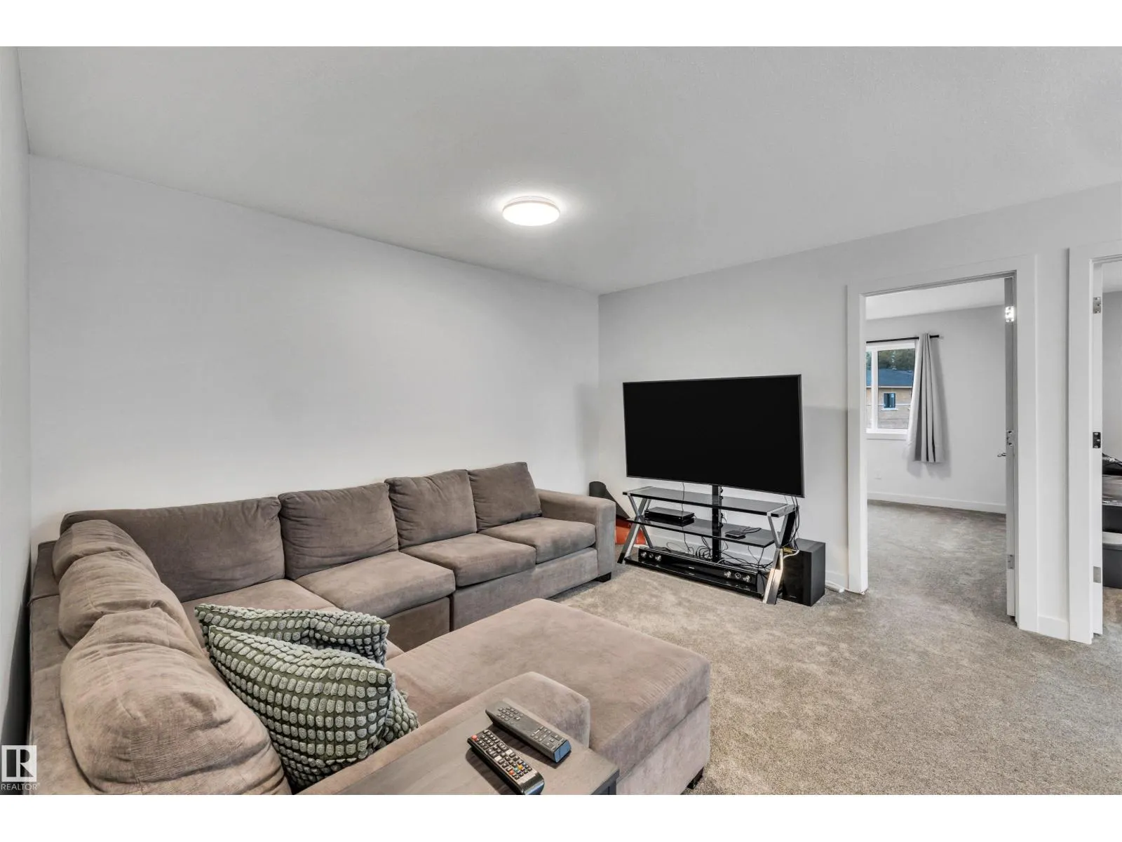 #52 5122 213A ST NW
