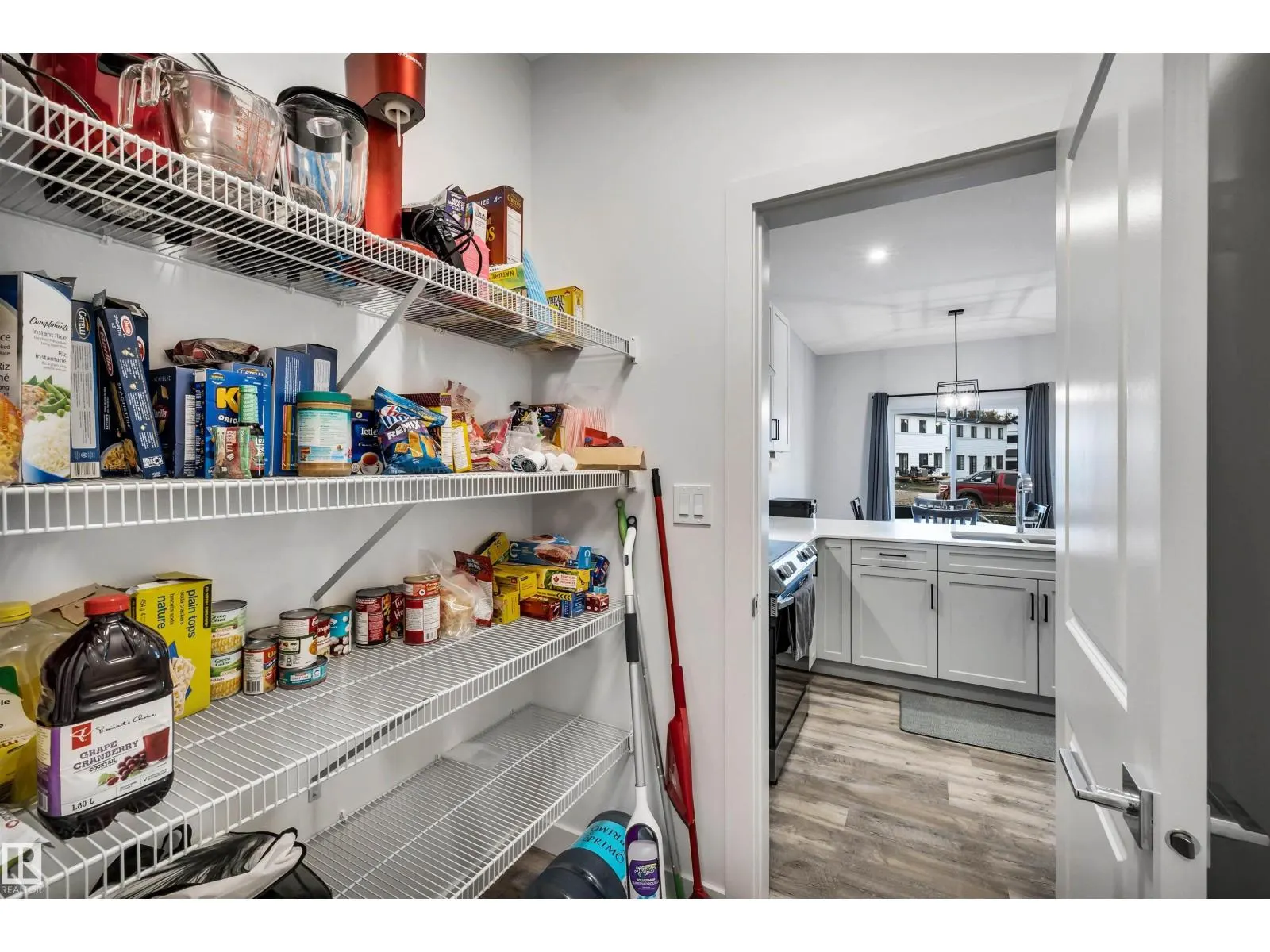 #52 5122 213A ST NW