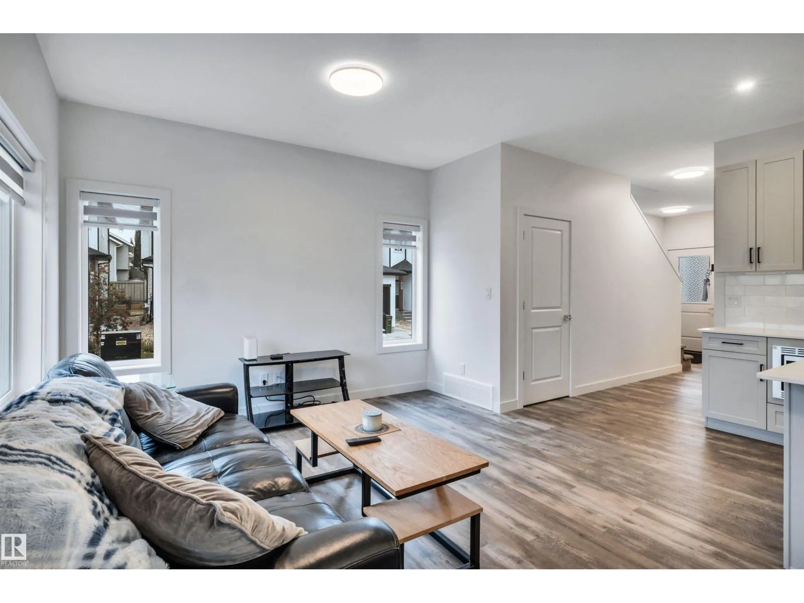 #52 5122 213A ST NW